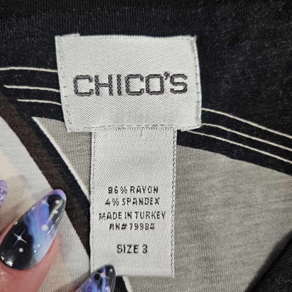 Chico's Abstract Artsy Geometric Design Top 3/4 Sleeve Plus Size 3 Neutral Vneck - Picture 7 of 13
